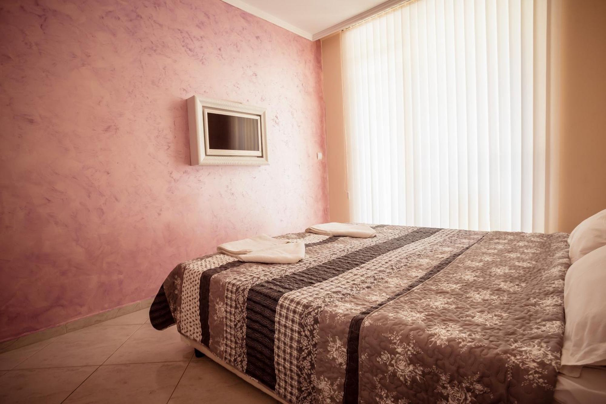 Biato Apartments Солнечный берег Экстерьер фото